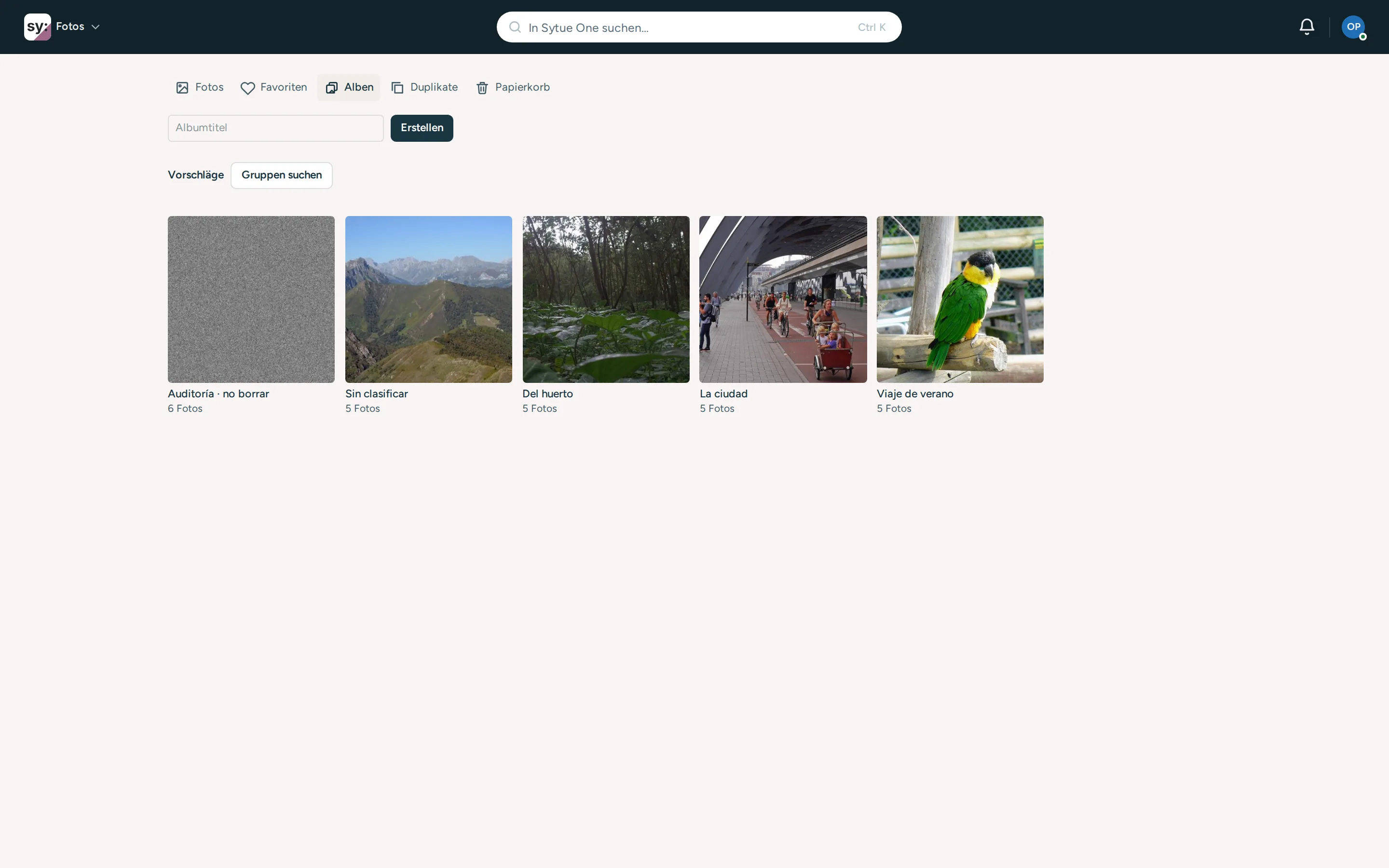 Photos im Einsatz, mit seinen Funktionen im Bild.